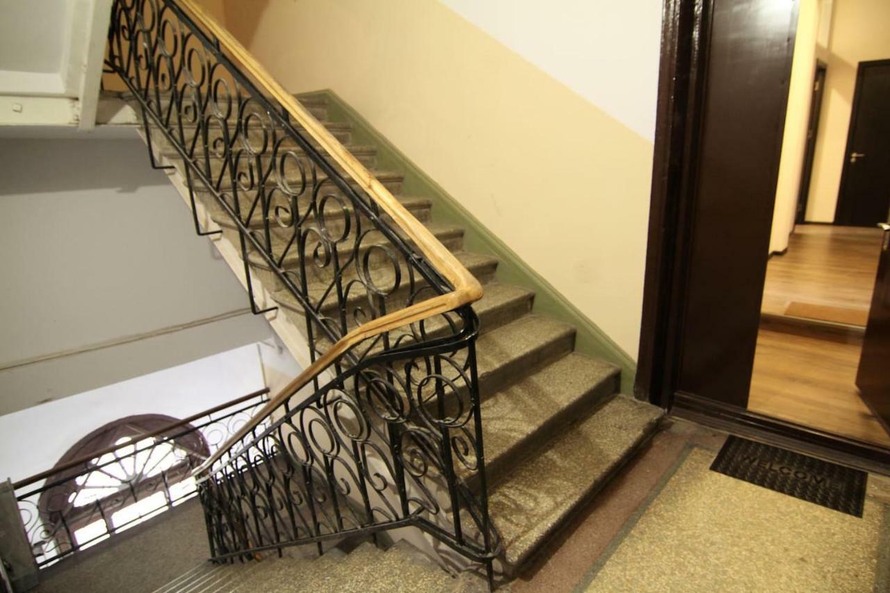 Near The Opera Apartment Тбилиси Екстериор снимка